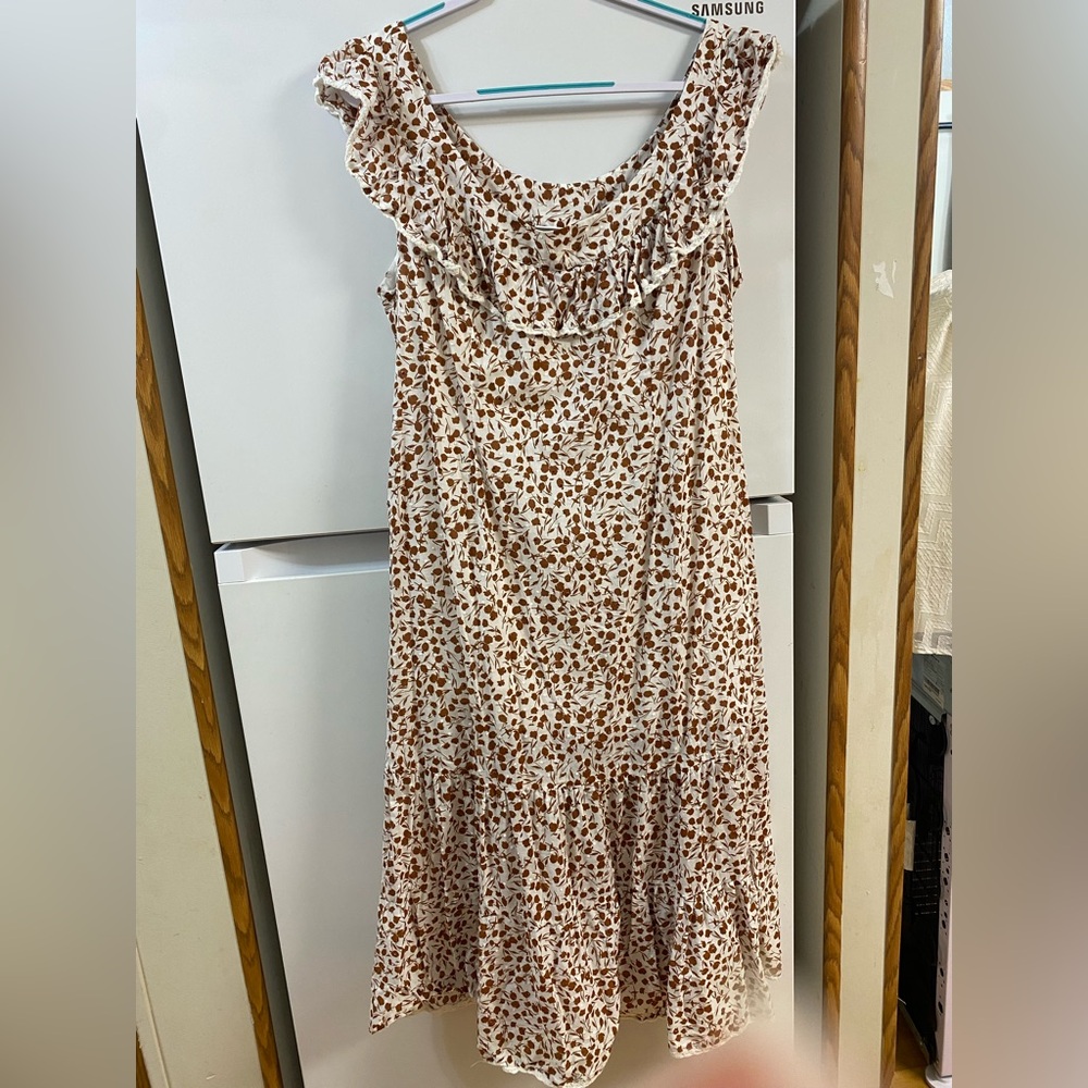 RIXO women’s Dress with Brown and Cream Floral Pattern
